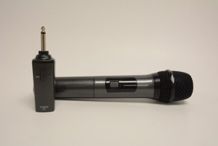 Rent wireless microphone in Vancouver